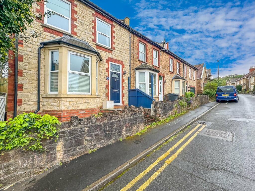 3 bedroom end of terrace house for sale in Roath Road, Portishead