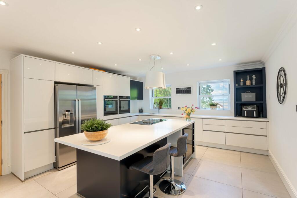 Additional property image - Nore Road, Portishead, Bristol, Somerset, BS20