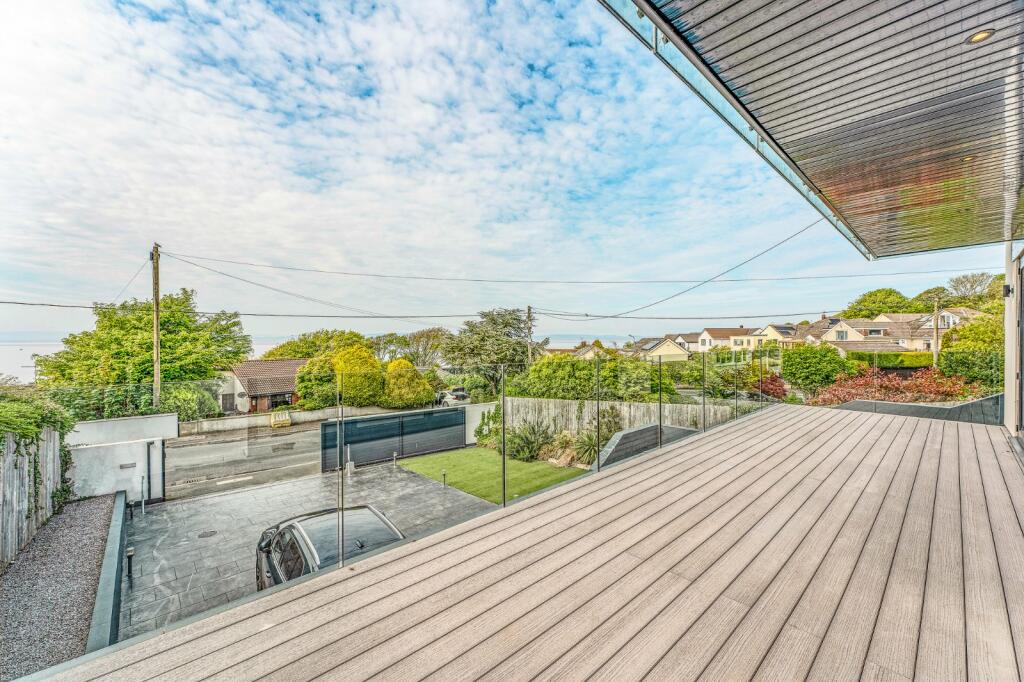 4 bedroom detached house for sale in Hillside Road, Portishead, Bristol