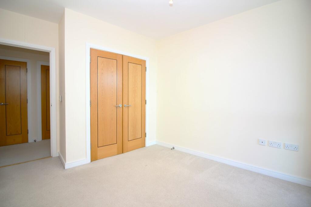 Additional property image - The Mirage, 21 Harbour Road, Portishead, BS20