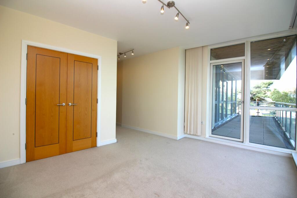 Additional property image - The Mirage, 21 Harbour Road, Portishead, BS20