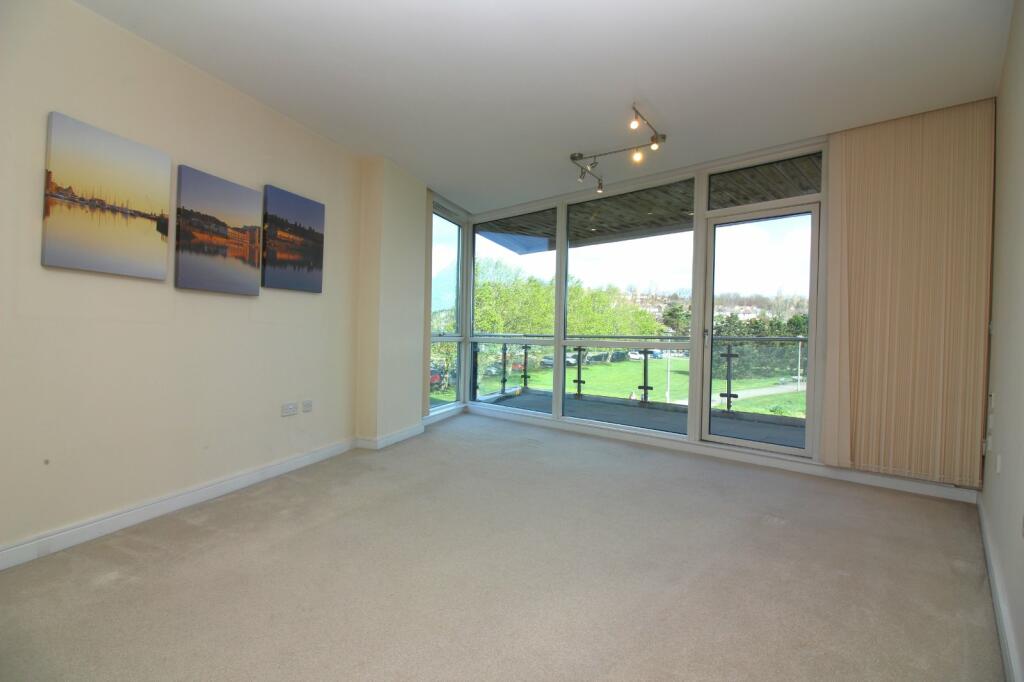 Additional property image - The Mirage, 21 Harbour Road, Portishead, BS20