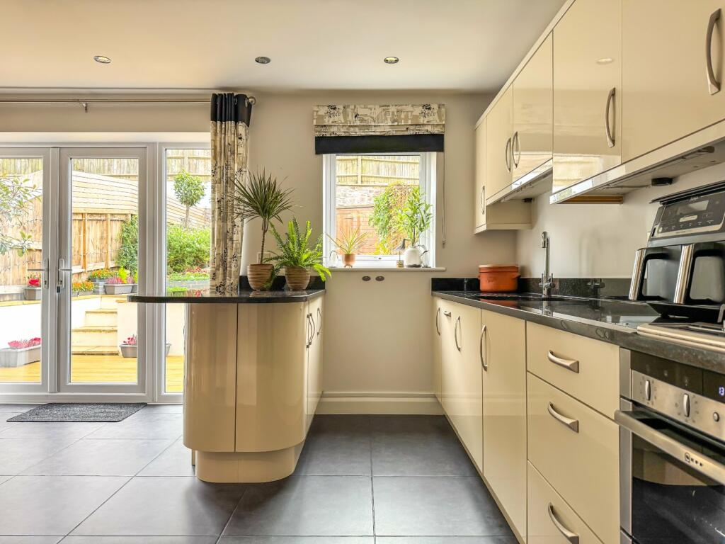 Additional property image - Nore Road, Portishead, Bristol, Somerset, BS20