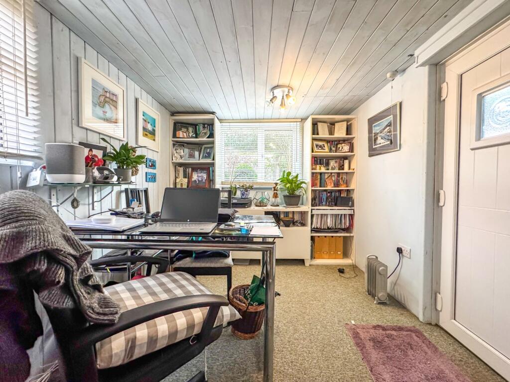 Additional property image - Gordano Gardens, Easton In Gordano, Bristol, North Somerset, BS20