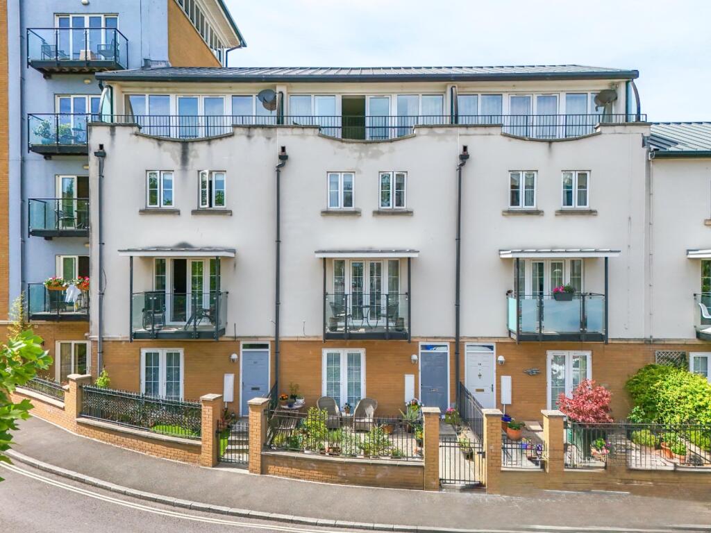 Main image of property: Lockside, Portishead, Bristol, Somerset, BS20