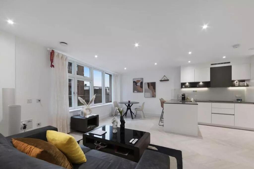 Main image of property: Jewel House, London, N7