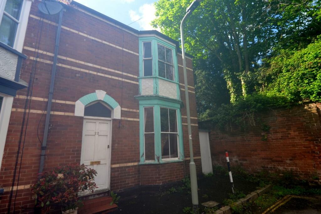 2 bedroom end of terrace house for sale in St. Sidwells Avenue, Exeter, EX4 6QW, EX4