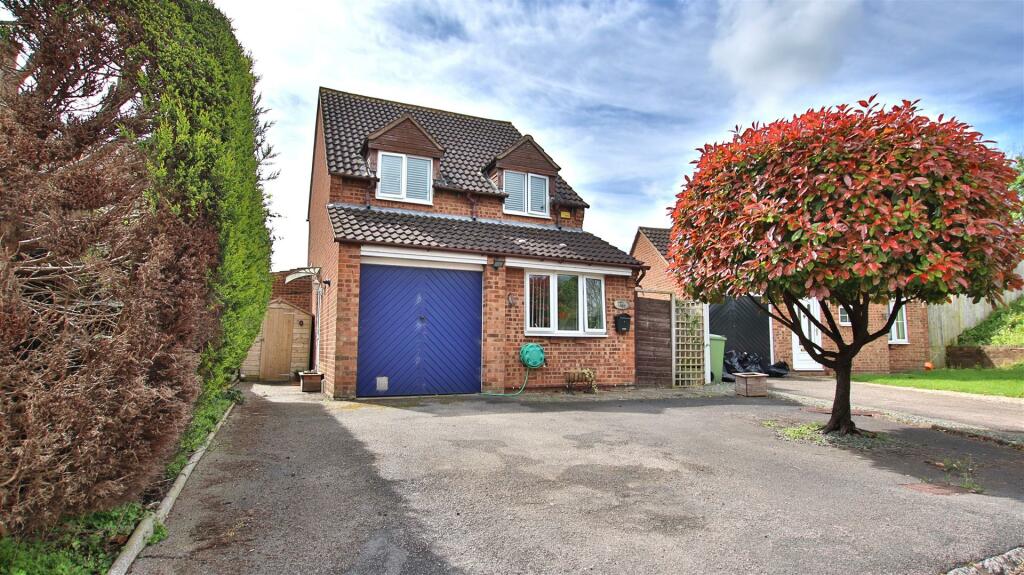 4 bedroom house for sale in Tawny Close, Northway, Tewkesbury, GL20