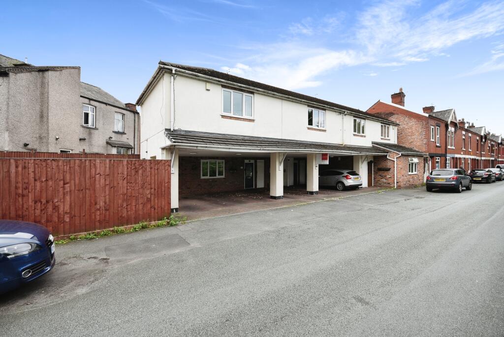 2 bedroom flat for sale in Apt 5, 86 Furnace Street, Dukinfield