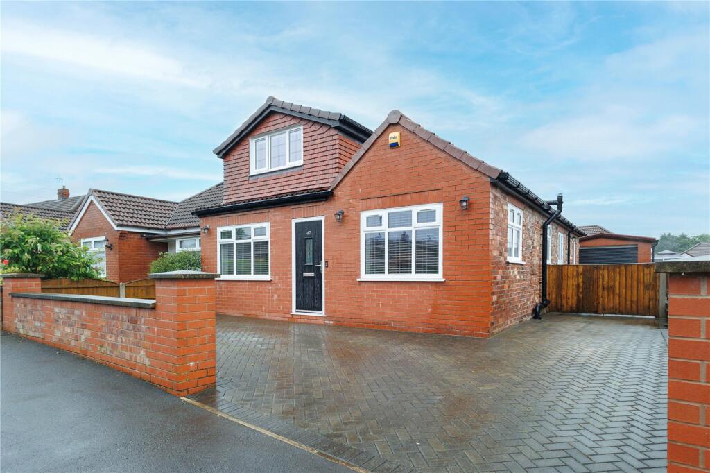 4 bedroom bungalow for sale in Wyndale Drive, Failsworth, Manchester