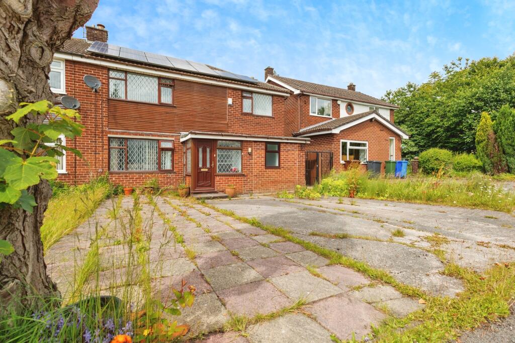 Main image of property: Westminster Avenue, Ashton-under-Lyne, Greater Manchester, OL6