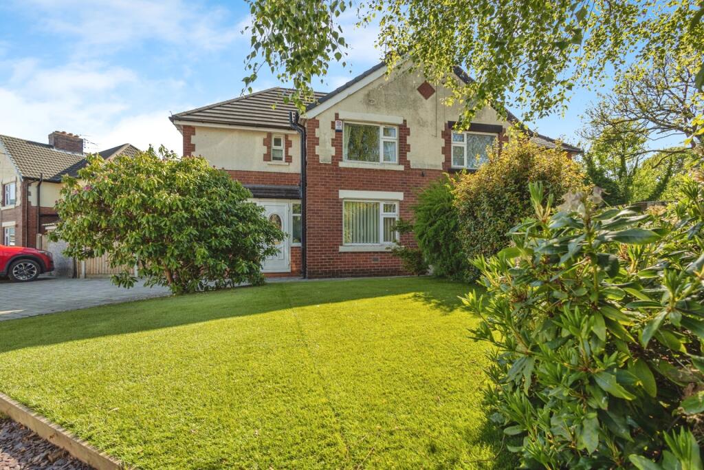 Main image of property: Broadhurst Grove, Ashton-under-Lyne, Greater Manchester, OL6