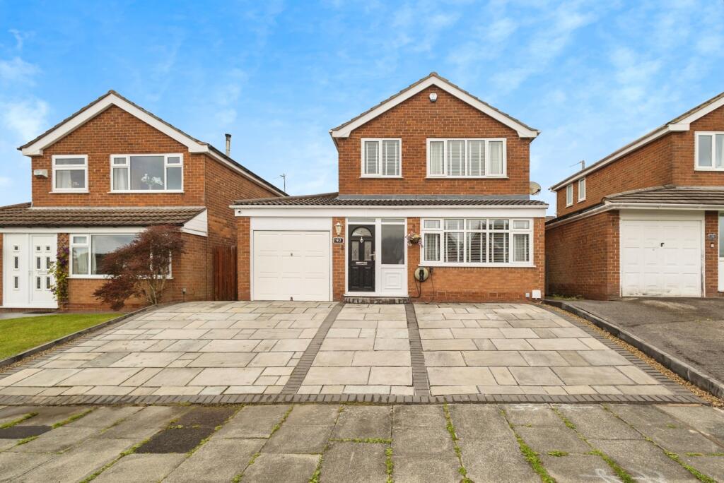 Main image of property: Bristol Avenue, Ashton-under-Lyne, Greater Manchester, OL6