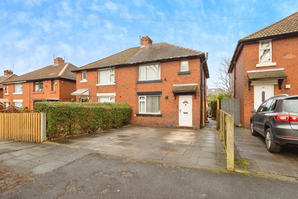 Main image of property: Smallshaw Lane, ASHTON-UNDER-LYNE, Lancashire, OL6