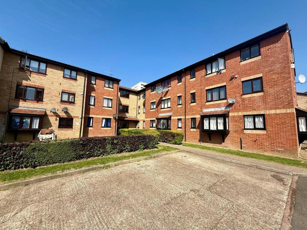 Main image of property: Magpie Close, Enfield