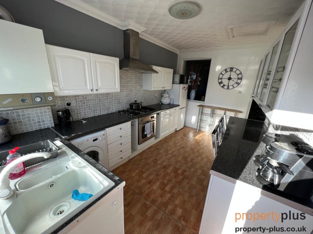 3 bedroom terraced house for sale in Coronation Road Evanstown