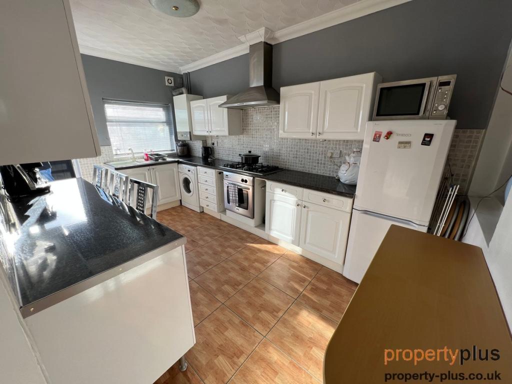 3 bedroom terraced house for sale in Coronation Road Evanstown