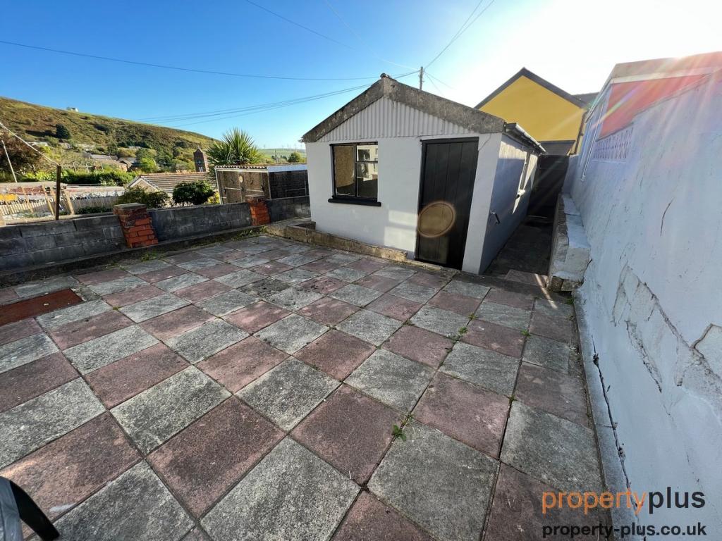 3 bedroom terraced house for sale in Coronation Road Evanstown