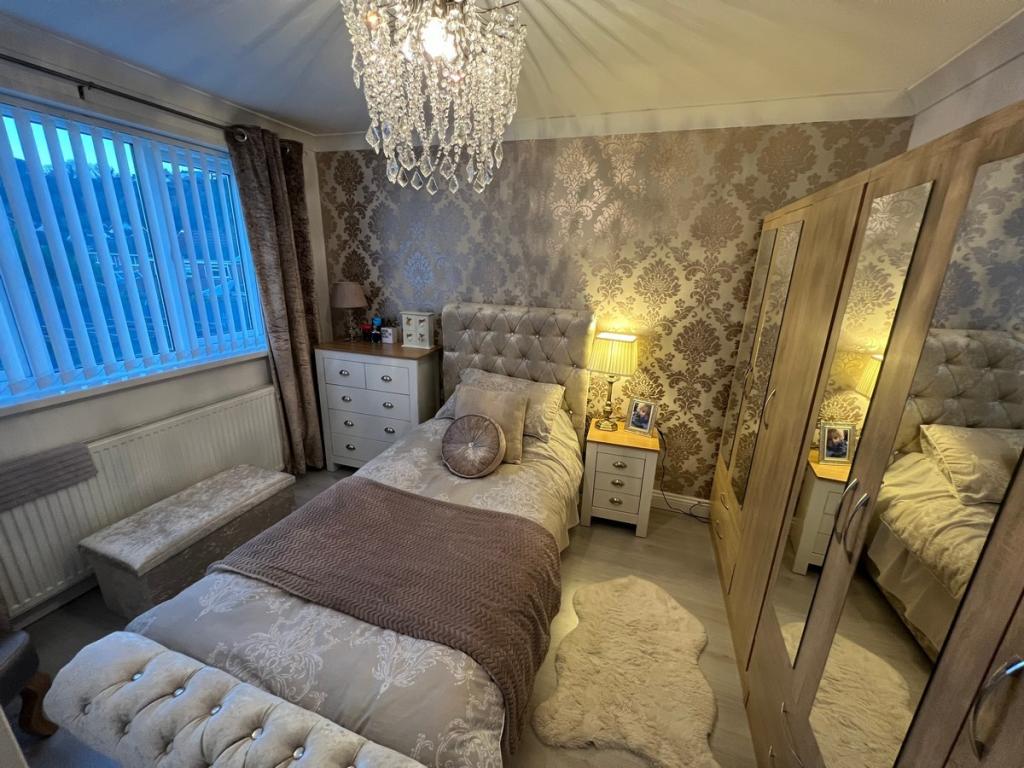 3 bedroom detached house for sale in Highdale Close Llantrisant