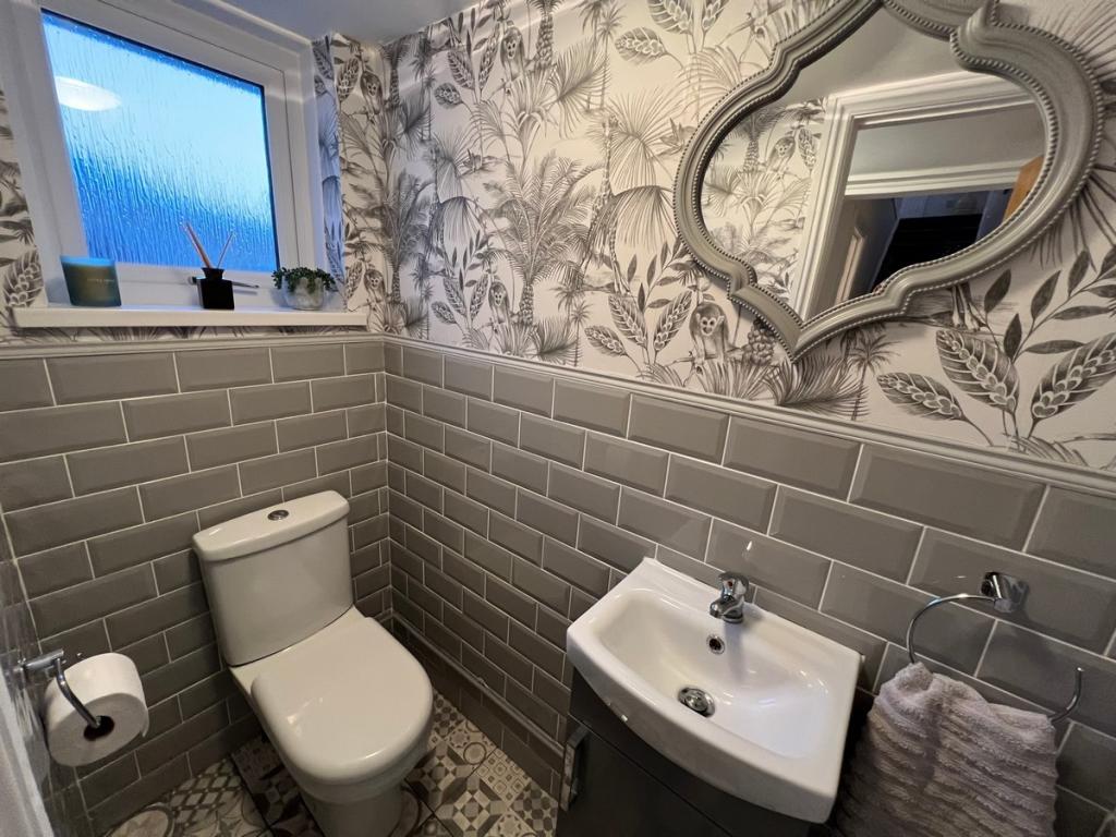 3 bedroom detached house for sale in Highdale Close Llantrisant