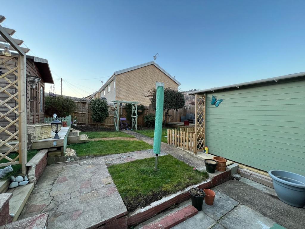 3 bedroom detached house for sale in Highdale Close Llantrisant