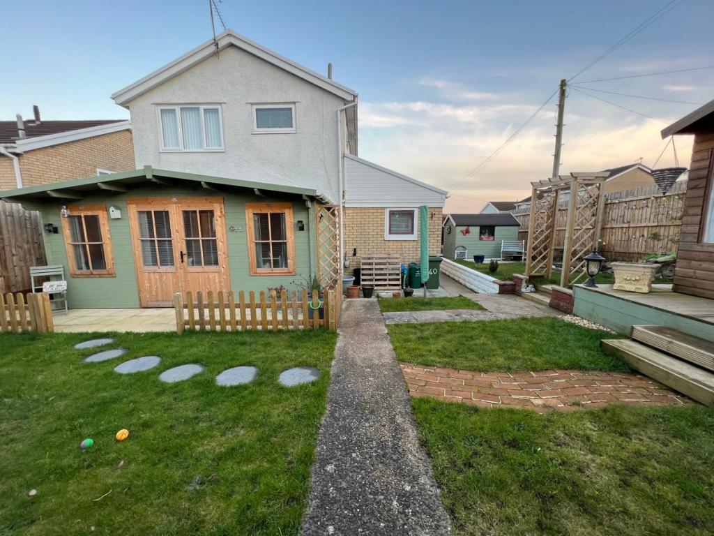 3 bedroom detached house for sale in Highdale Close Llantrisant