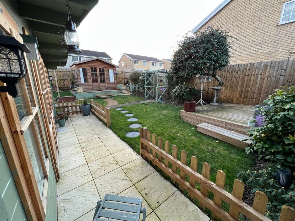 3 bedroom detached house for sale in Highdale Close Llantrisant