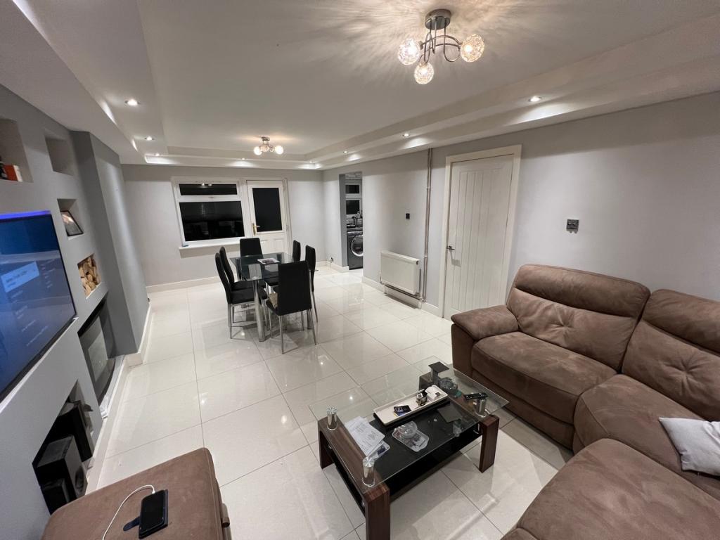 3 bedroom terraced house for sale in Ynyslyn Road Pontypridd