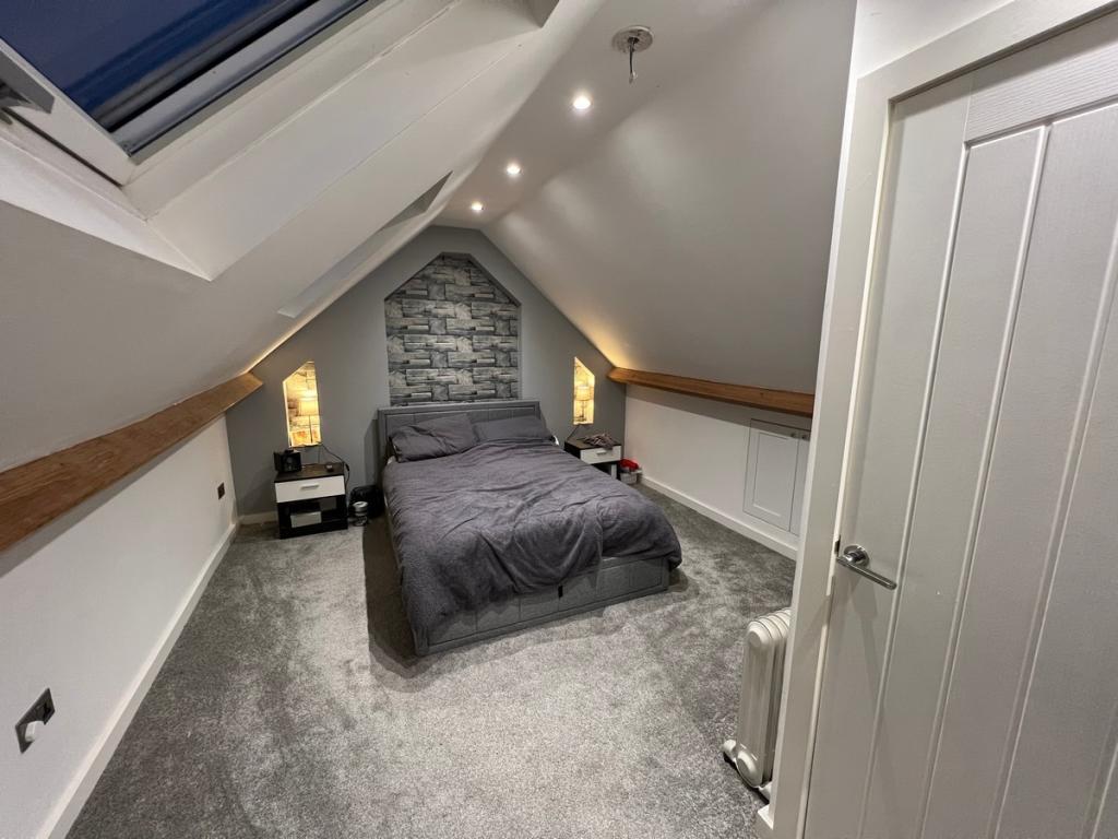 3 bedroom terraced house for sale in Ynyslyn Road Pontypridd