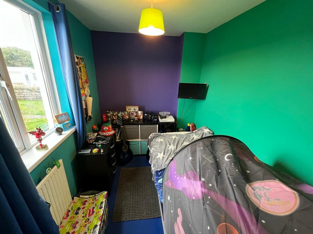 3 bedroom semidetached house for sale in Tynybryn Road, Tonyrefail