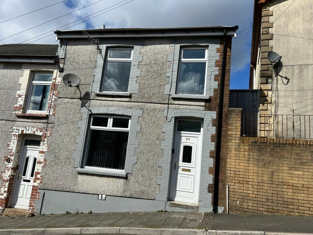3 bedroom end of terrace house for sale in Llanwonno Road Stanleytown