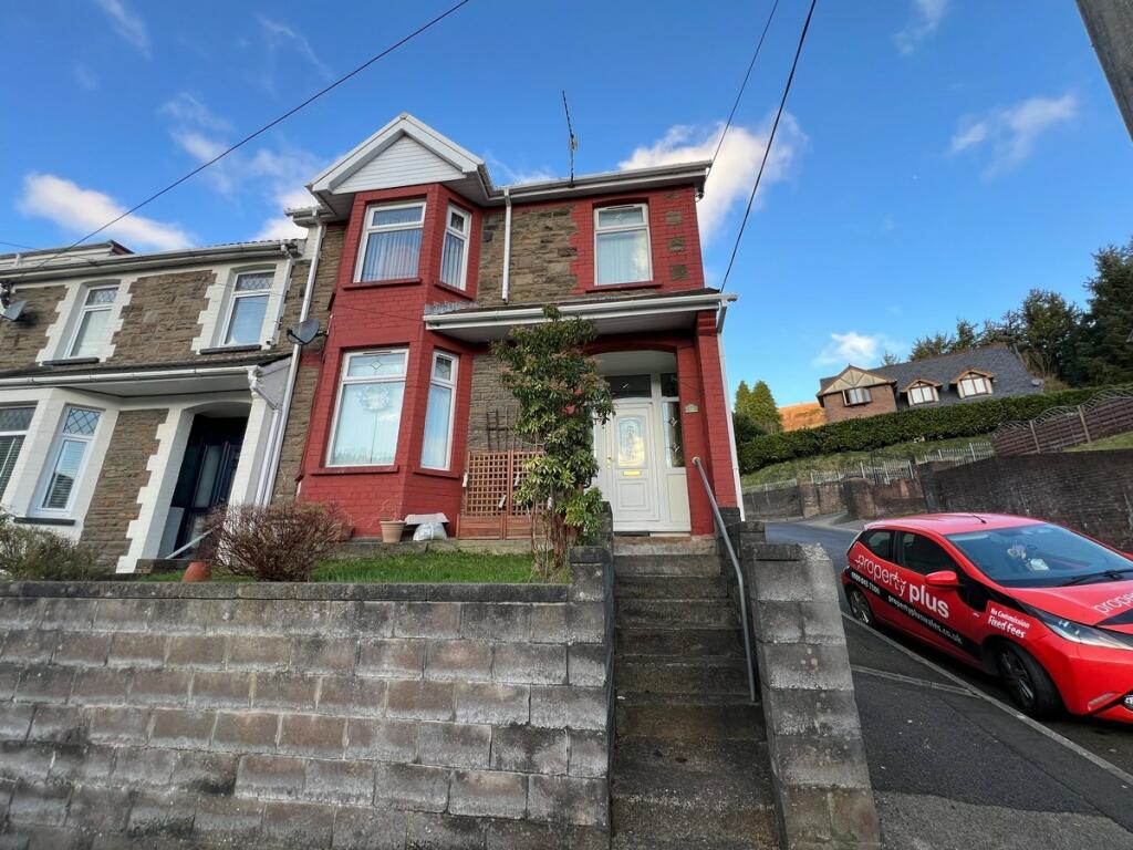 3 bedroom end of terrace house for sale in Chepstow Road Treorchy