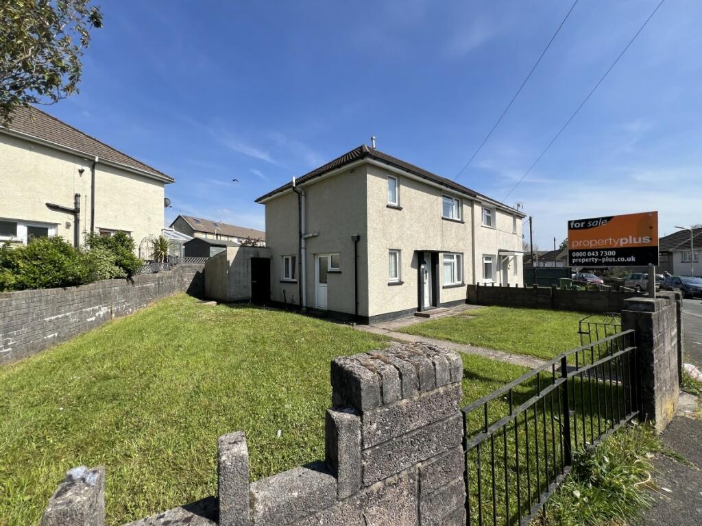 3 bedroom semidetached house for sale in Nant Eirin Tonyrefail Porth