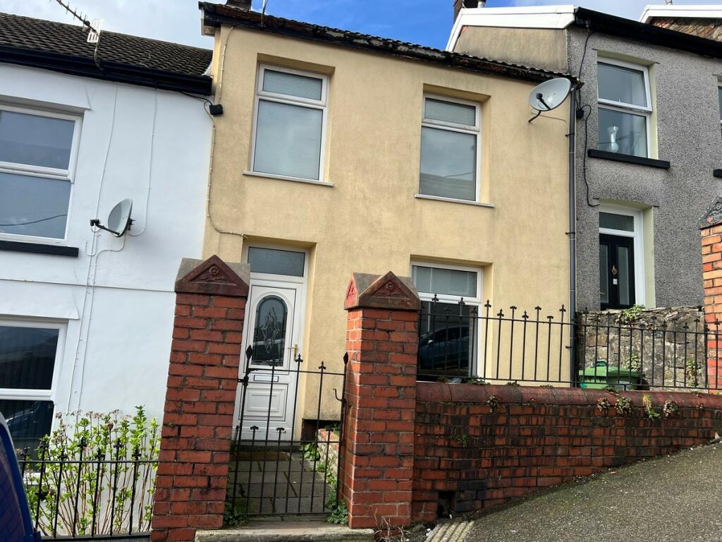 4 bedroom terraced house for sale in Emlyn Terrace Tonypandy