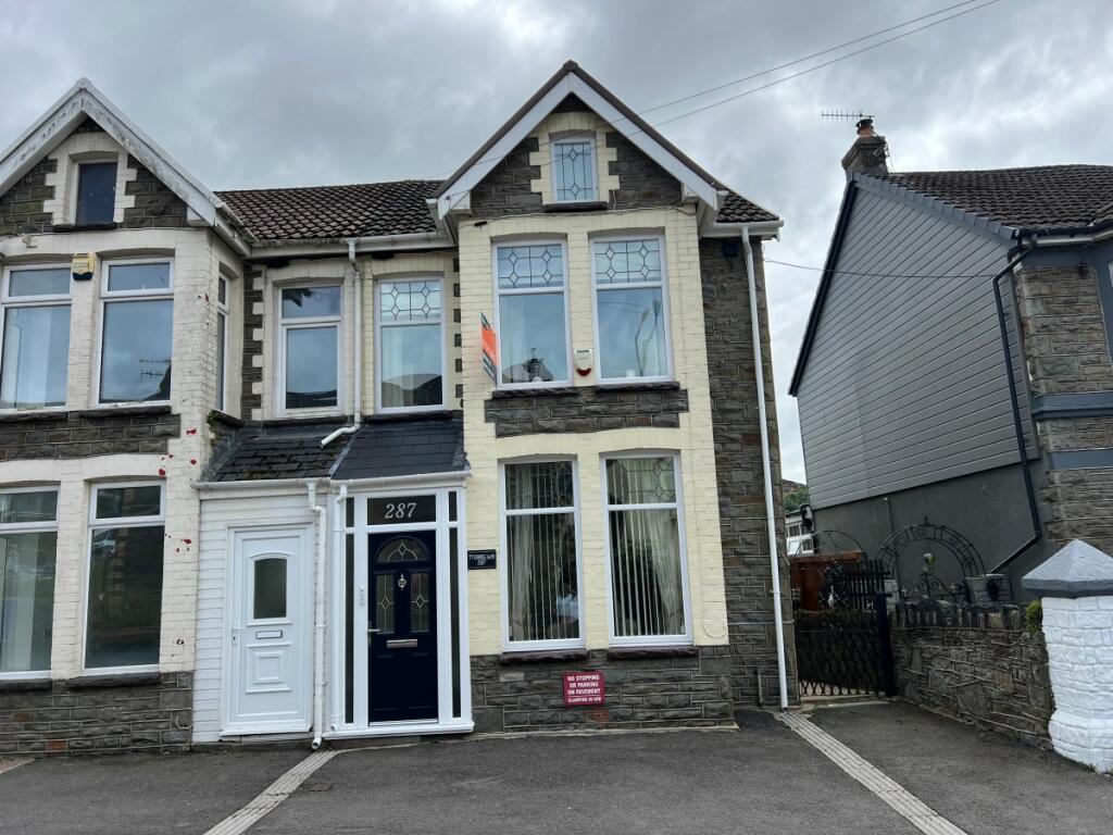 Main image of property: Brithwuenydd Road Trealaw - Tonypandy