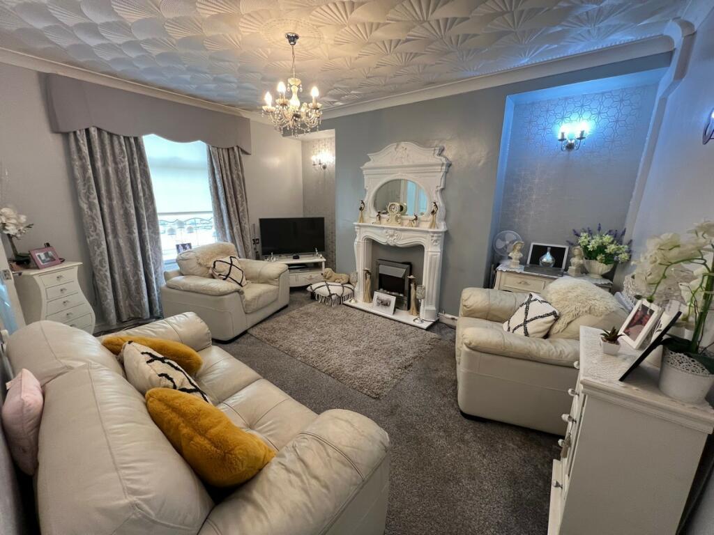 3 bedroom terraced house for sale in Lewis Terrace Wattstown