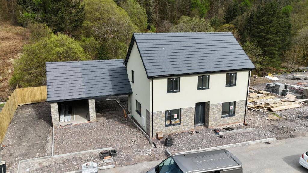 4 bedroom detached house for sale in Parc Tre mynydd Blaencwm Treorchy