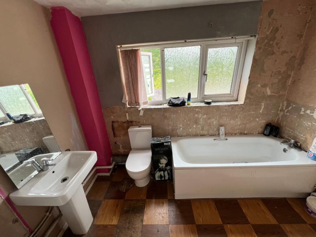 Additional property image - Tyntyla Avenue Ystrad - Pentre