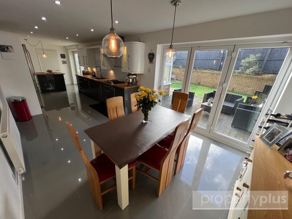 Additional property image - Graig Y Mynydd, Thomastown - Tonyrefail