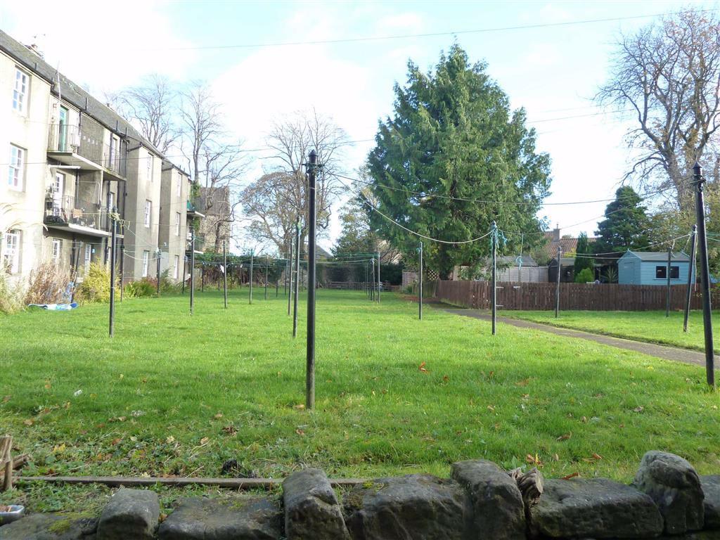 4 bedroom flat for sale in Preston Road, Linlithgow, EH49