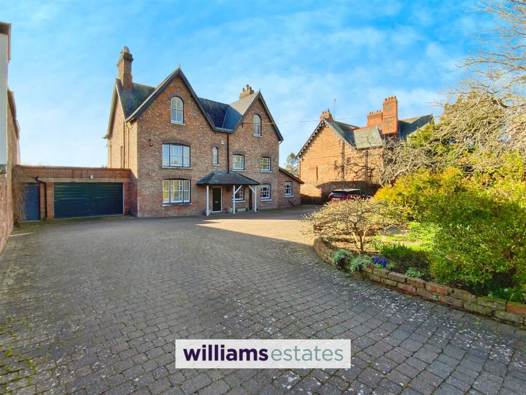 6 bedroom detached house for sale in Upper Denbigh Road, St. Asaph, LL17