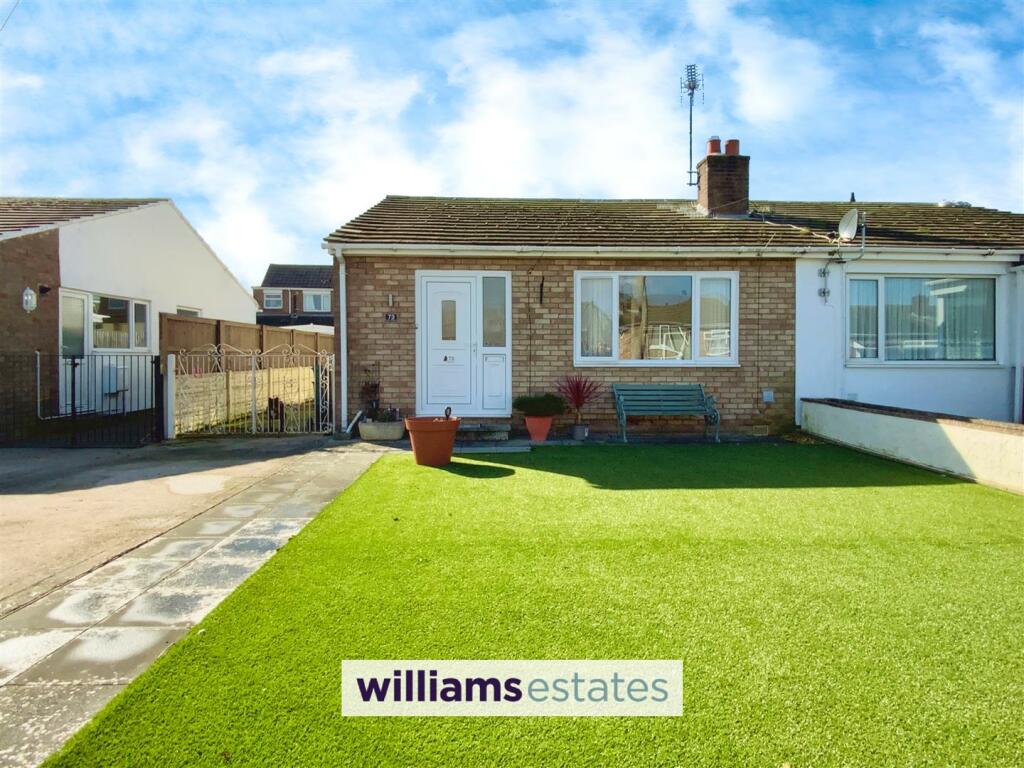 2 bedroom bungalow for sale in Llys Charles, Abergele, LL22