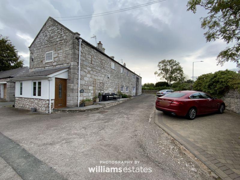 3 bedroom semidetached house for sale in Vicarage Close, Bodelwyddan, LL18