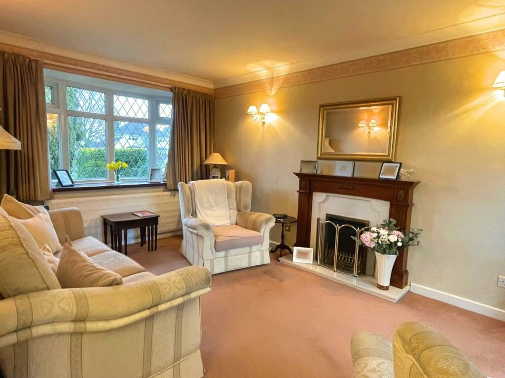 3 bedroom detached house for sale in Chester Road, Streetly, Sutton