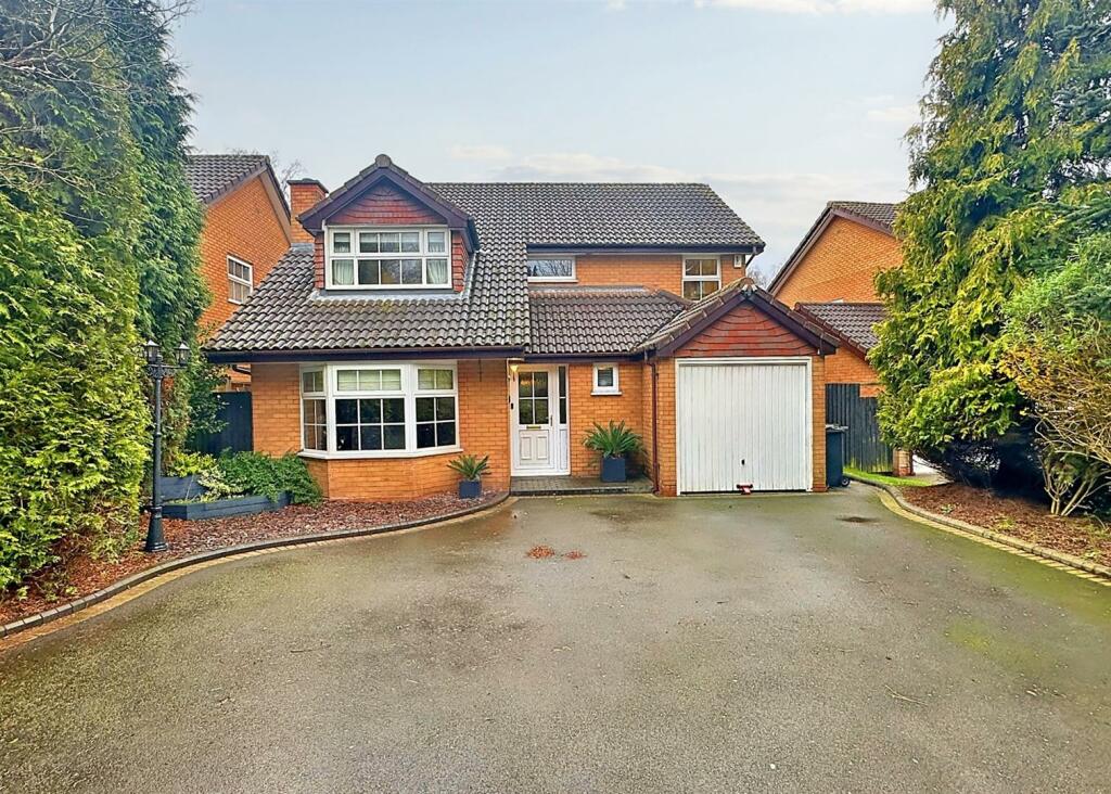 4 bedroom detached house for sale in The Downs, Aldridge, Walsall, WS9