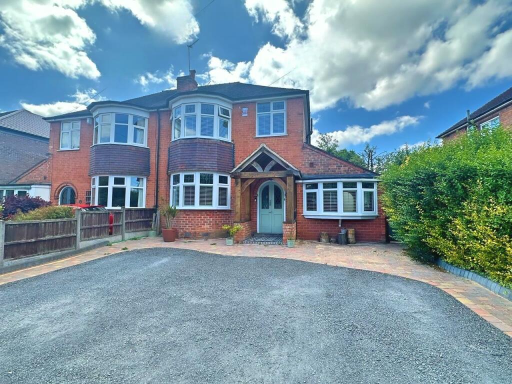 3 bedroom semidetached house for sale in Chester Road North, Streetly