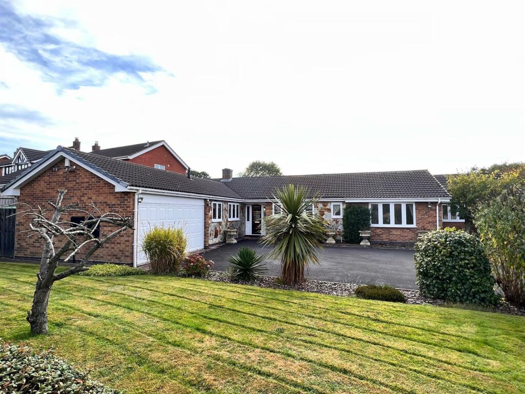 Additional property image - Netherstone Grove, Four Oaks, Sutton Coldfield