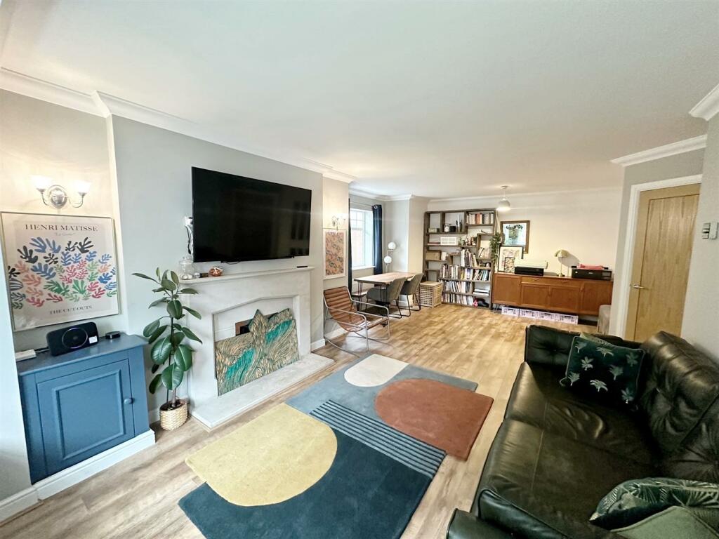 Additional property image - Ryknild Drive, Streetly, Sutton Coldfield