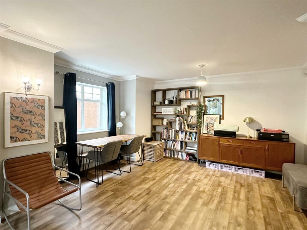 Additional property image - Ryknild Drive, Streetly, Sutton Coldfield