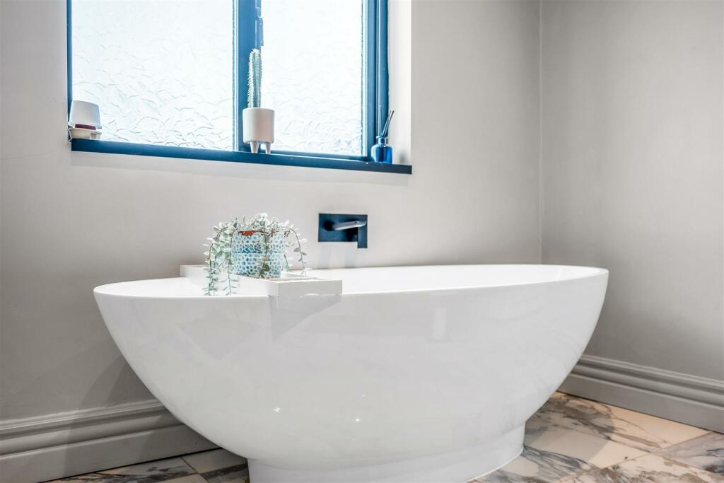 Additional property image - Windermere Drive, Streetly, Sutton Coldfield